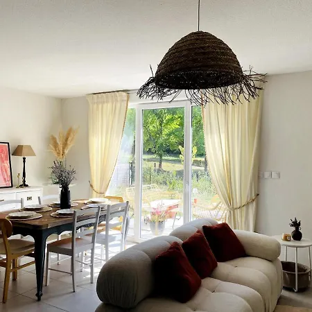 Charming House With Garden Villa *